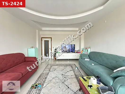 CADDE ÜSTÜ 3+1 GÜNEY CEPHELİ KULLANIŞLI GENİŞ FIRSAT DAİRESİ